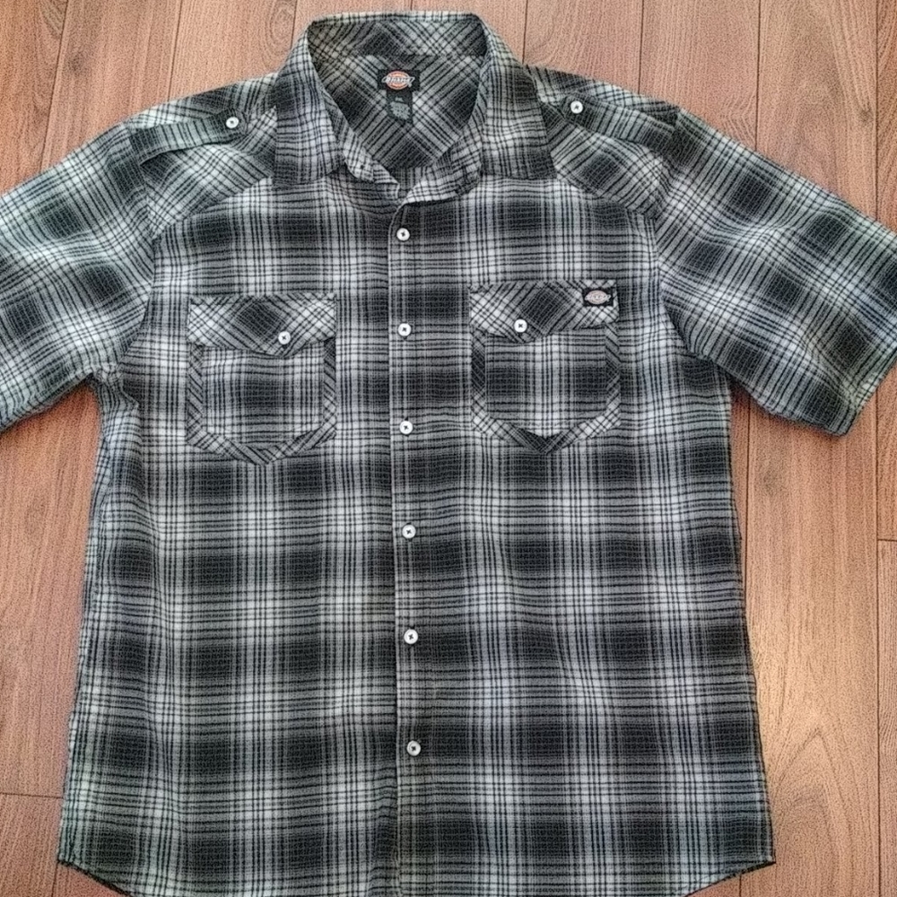 Dickies Short Sleeve Button down